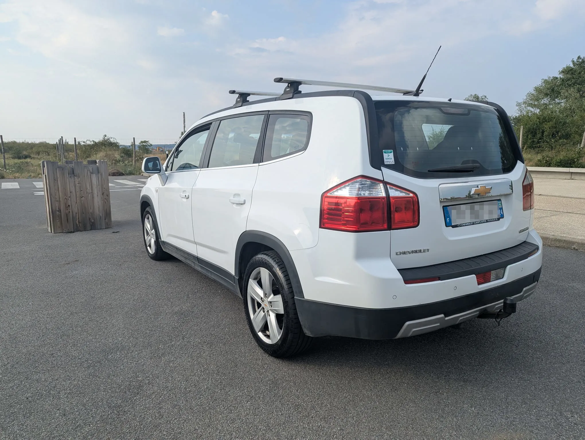 Photo 1 - Chevrolet Orlando