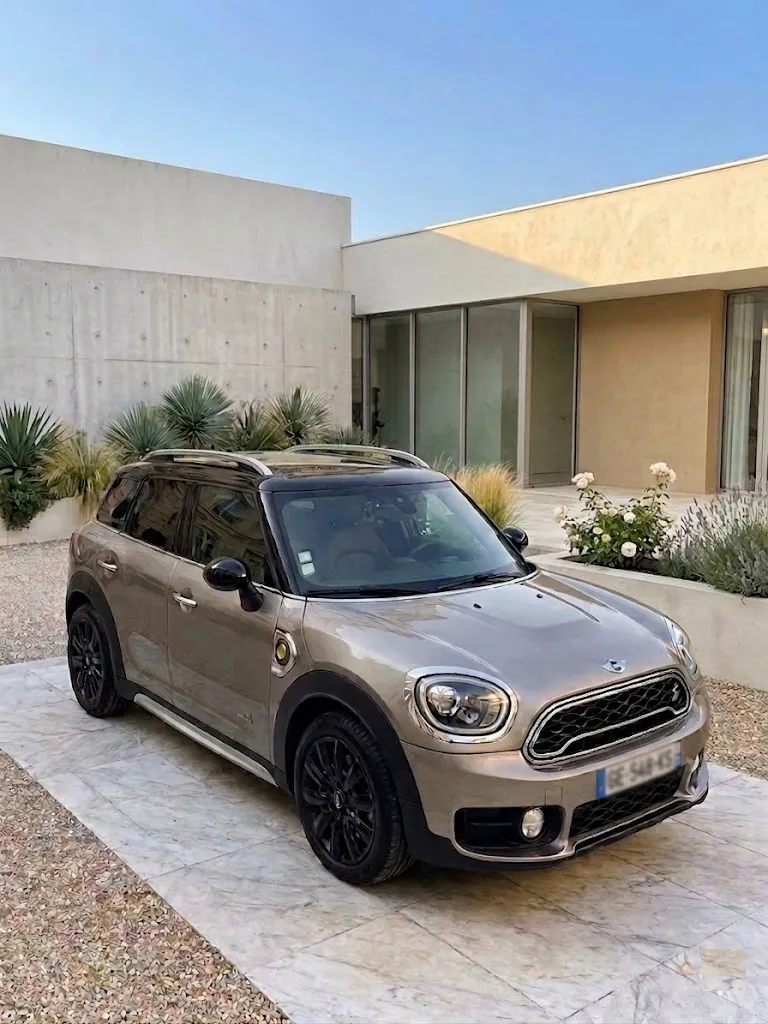 Photo 1 - Mini Countryman 2