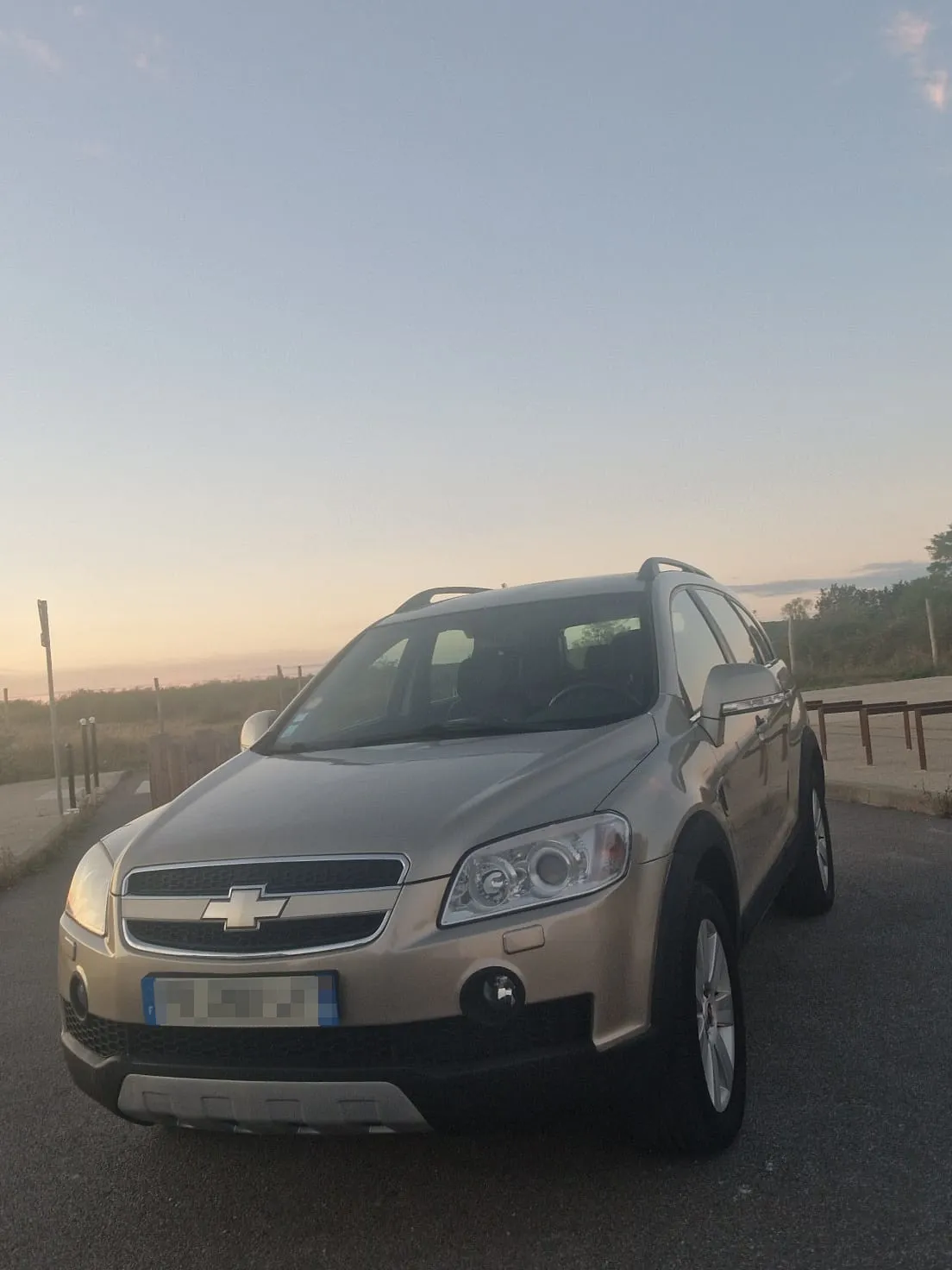 Photo 1 - Chevrolet Captiva