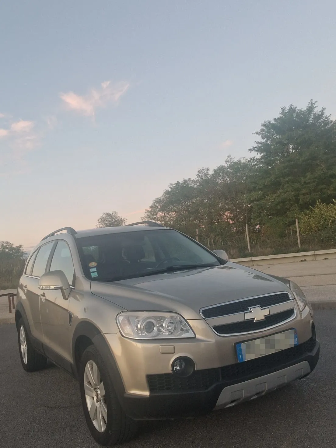 Photo 3 - Chevrolet Captiva